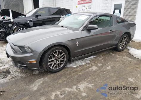2014 Ford Mustang V6 Premium z USA, uszkodzony, nr VIN 1ZVBP8AM7E5218433